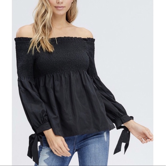 Tops - Black off the shoulder top